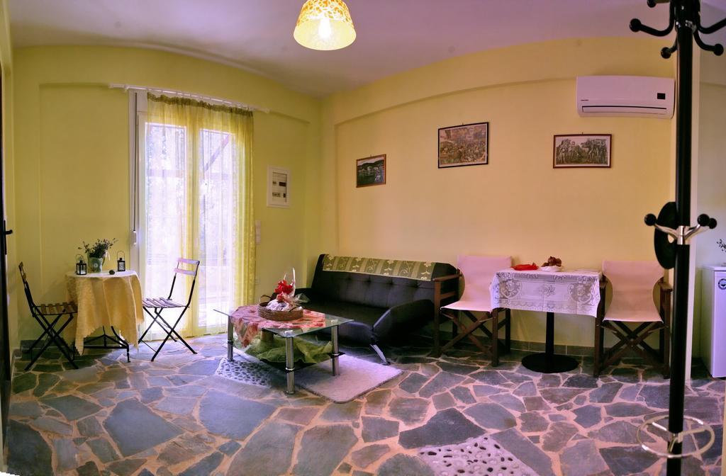 Evaland Traditional Houses Apartment Tarti Phòng bức ảnh